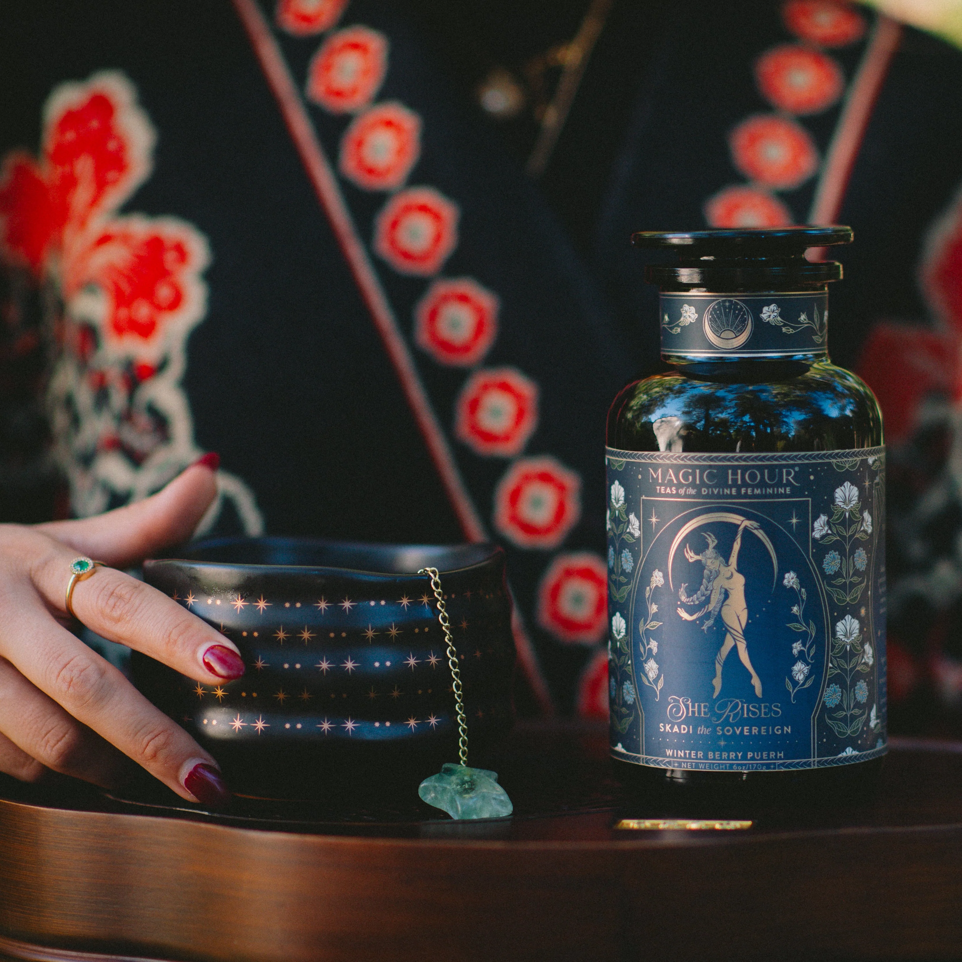 Skadi The Sovereign: Winter Berry Puerh